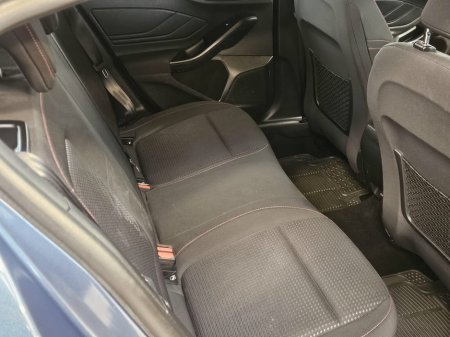 2019 Ford Focus - thumbnail 7