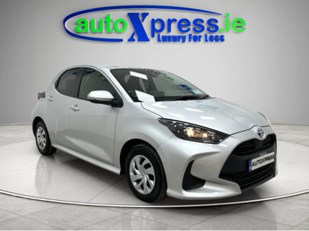 2021 Toyota Yaris 1.5 HYBRID X Automatic, Reversing camera