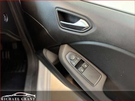 2023 Renault Clio AUTOMATIC 1.0 PETROL TCe90 CVT D Full Equilibre / 1 OWNER / IRISH CAR €19,950 thumbnail