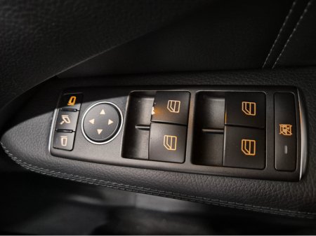 2015 Mercedes-Benz E Class - thumbnail 12