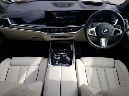 2025 BMW X7 - photo 4