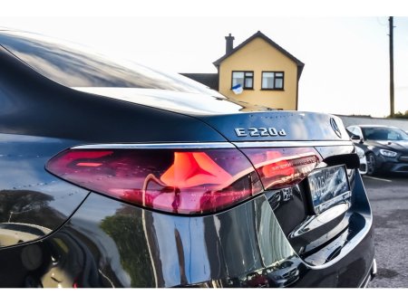 2025 Mercedes-Benz E Class - thumbnail 8