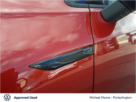 2024 Volkswagen Golf 1.5 TSI 130HP R-Line €33,950 thumbnail