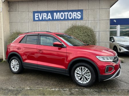2023 Volkswagen T-Roc ACTIVE AUTOMATIC 1.5 PETROL //VERY LOW MILES//KEYLESS ENTRY//ADAPTIVE CRUISE CONTROL//BLIND SPOT WARNING// €29,950 thumbnail