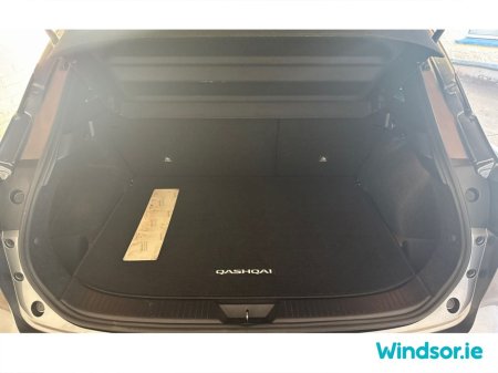 2023 Nissan Qashqai 1.3 PET MILD HYBRID SV PREMIUM €29,995 thumbnail