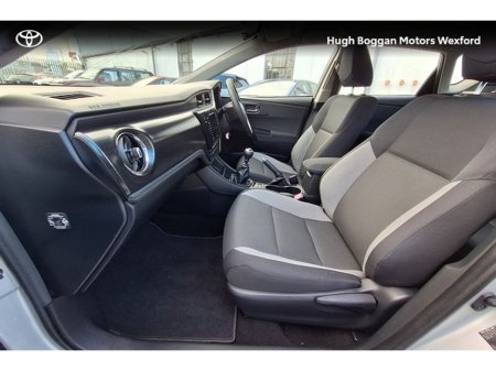 2016 Toyota Auris - photo 6