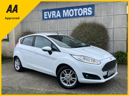2016 Ford Fiesta - thumbnail 1