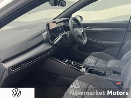 2026 Volkswagen Golf - view 4
