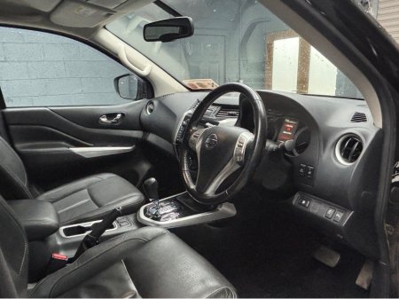 2018 Nissan Navara - view 4