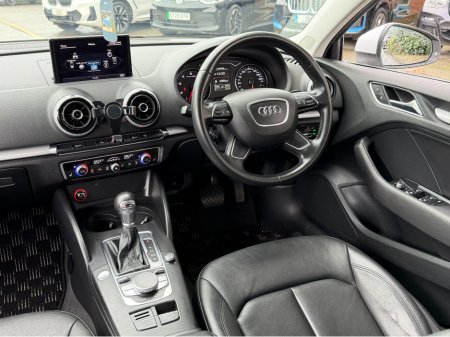 2014 Audi A3 KEYLESS ENTRY..BLACK LEATHER..2 KEYS thumbnail