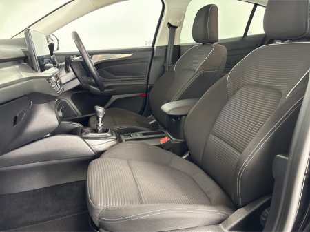 2023 Ford Focus TITANIUM 1.0T**MULTIFUNCTIONAL STEERING WHEEL**TOUCH SCREEN MEDIA DISPLAY**APPLE CARPLAY**BLACK CLOTH INTERIOR**SATNAV**KEYLESS START**BLACK CLOTH INTERIOR**FINANCE AVAILABLE** €23,495 thumbnail