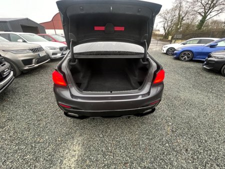 2018 BMW 5 Series - thumbnail 12