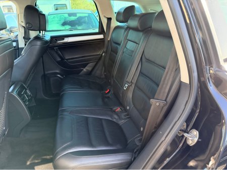 2015 Volkswagen Touareg - thumbnail 16