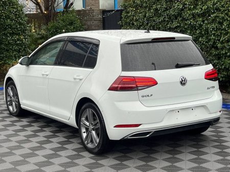 2020 Volkswagen Golf HIGHLINE 2.0 TDI * HUGE SPEC * // LEATHER HEATED SEATS // DYNAUDIO // 360 SURROUND PARKING SENSORS €23,990 thumbnail