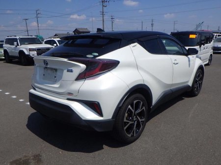 2017 Toyota C-HR 172 G Half Leather €17,500