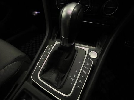 2019 Volkswagen Golf 1.4 TSI 5DR 150HP Highline DSG €15,995 thumbnail