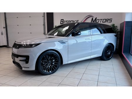 2025 Land Rover Range Rover - view 2