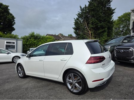 2020 Volkswagen Golf 1.4 FULL LEATHER SEATS ELECTRIC MEMORY SEATS  NAVI VIRTUAL CLOCKS ANDROID AUTO CARPLAY BLIND SPOT REAR TRAFFIC ASSIST ROAD SIGN RECOGNIZING  LANE ASSIST LOW TAX BAND €22,950 thumbnail