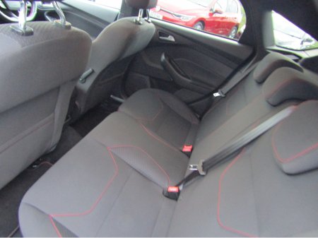 2018 Ford Focus 1.5 TDCI ST-LINE X 120PS 5DR thumbnail