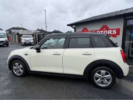 2016 MINI Cooper - view 2