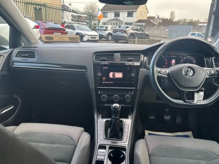 2018 Volkswagen Golf - thumbnail 8