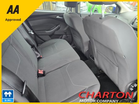 2016 Ford Focus - thumbnail 3