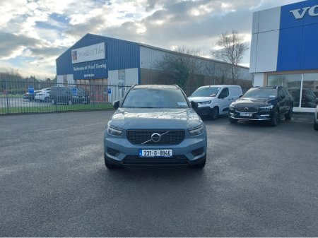 2023 Volvo XC40 T2 P R-DESIGN MAN 5DR €39,950 thumbnail
