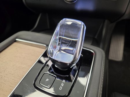 2025 Volvo XC90 - thumbnail 15