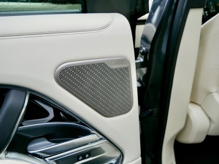 2025 Land Rover Range Rover SWB 3.0 I6 PHEV Autobiography €159,950 thumbnail