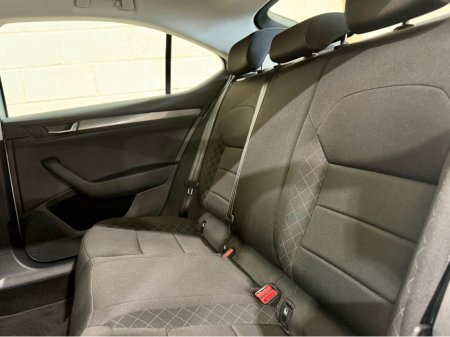 2018 Skoda Superb - thumbnail 17