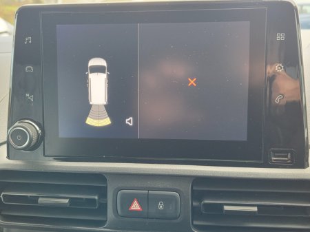 2021 Opel Combo  €12,499 thumbnail