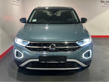 2023 Volkswagen T-Roc STYLE 2.0 TDI MANUAL 6SPEED FWD 116HP €29,950 thumbnail