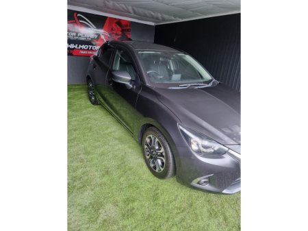 2016 Mazda Demio - thumbnail 2