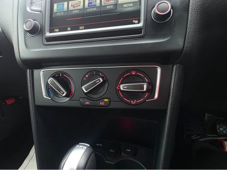 2015 Volkswagen Polo ( 152 REG ) 1.2 TSI COMFORTLINE  - CRUISE CONTROL - LOW TAX BAND - SIMI DEALER €11,750 thumbnail