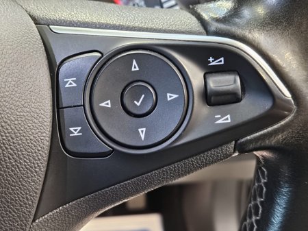 2017 Opel Insignia 1.6 (136PS) Turbo D ecoTEC SRi €10,950 thumbnail