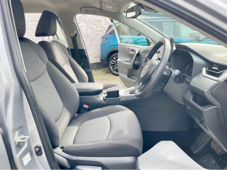 2024 Toyota Rav4 - thumbnail 8