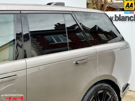 2023 Land Rover Range Rover 1ST EDITION D350 DIESEL POWERHOUSE €149,900 thumbnail