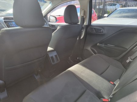 2016 Honda Grace - thumbnail 11