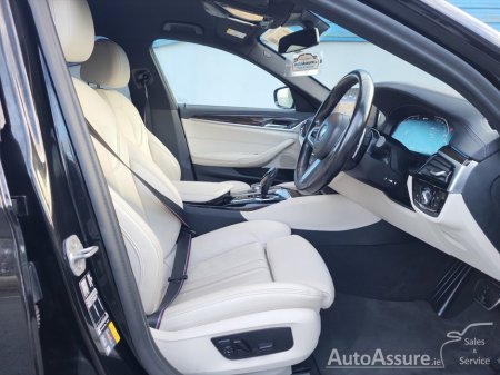 2023 BMW 5 Series - thumbnail 13