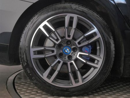 2025 BMW i5 - thumbnail 14