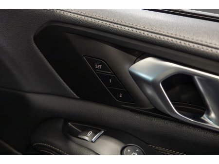 2022 BMW X5 xDrive45e M Sport €62,950 thumbnail