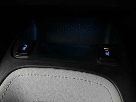 2023 Toyota Corolla SOL H/B Hybrid €28,950 thumbnail