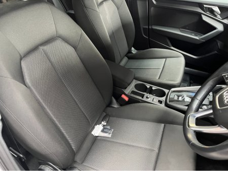 2021 Audi A3 €26950! 2021 AUDI A3 SEDAN 30 TFSI 1.0 AUTOMATIC / CRUISE CONTROL / REVERSE CAMERA / HEATED SEATS / PADDLE SHIFTERS / APPLE CARPLAY AND MORE €26,950 thumbnail