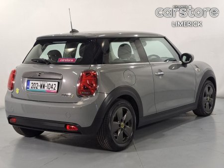 2020 MINI Hatch Cooper Classic Auto €15,880 thumbnail