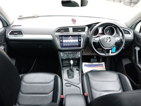 2018 Volkswagen Tiguan 2.0 TDI 150HP Auto DSG Leather Interior Panoramic Sunroof €26,995 thumbnail