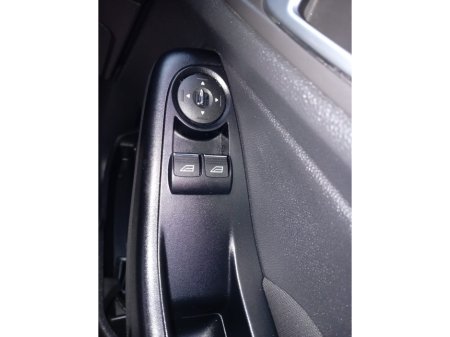 2013 Ford Fiesta - thumbnail 25