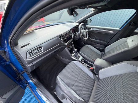 2021 Volkswagen T-Roc R-LINE - 2.0L DIESEL - AUTO - 12M WARRANTY - CAR: 1699 €29,950 thumbnail