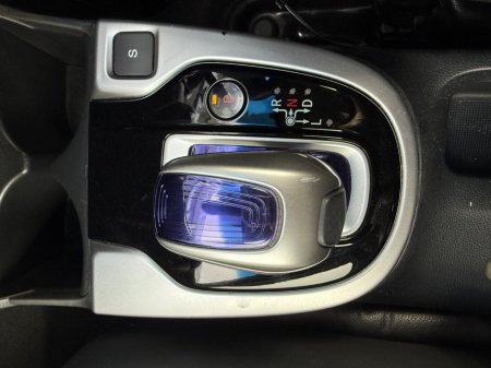 2016 Honda Fit - thumbnail 10