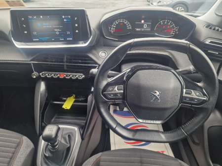 2021 Peugeot 2008 - thumbnail 7