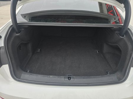 2016 Audi A4 - thumbnail 18